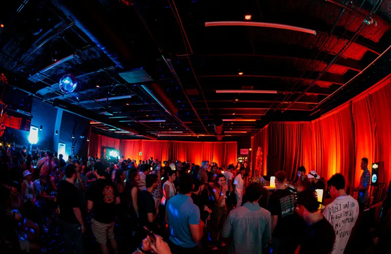 iiiPoints campaign asset 4